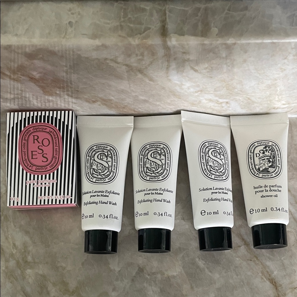 5 BRAND NEW DIPTYQUE SAMPLES! Hand wash, body wash, and Soap!